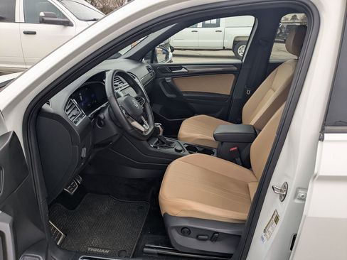 Used 2022 Volkswagen Tiguan SE R-Line image 26