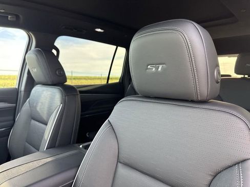 New 2026 Buick Enclave Sport Touring w/ Power Package FWD image 22