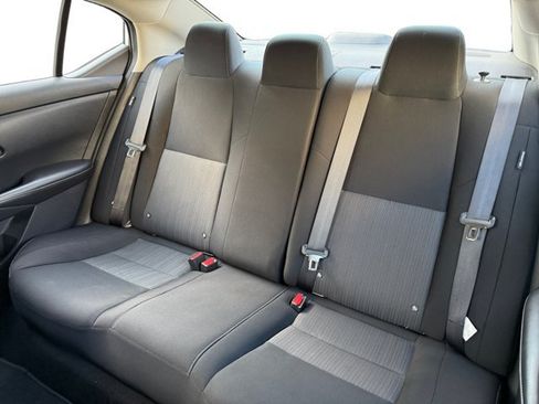 Used 2024 Nissan Sentra SV FWD image 11