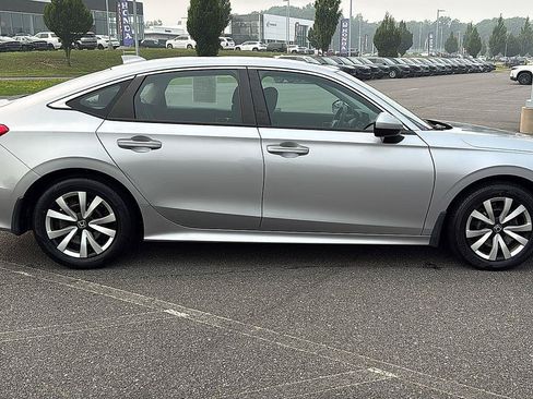 Used 2023 Honda Civic LX image 4