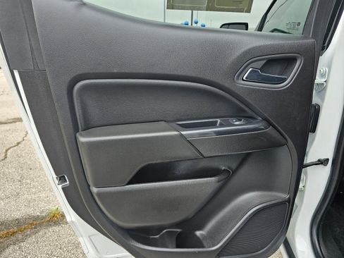 Used 2015 Chevrolet Colorado LT w/ LT Convenience Package RWD image 27