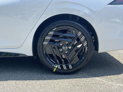 New 2026 Nissan Sentra SR FWD image 26
