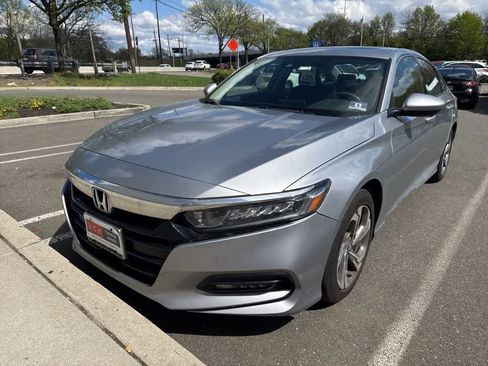 Used 2019 Honda Accord EX image 5