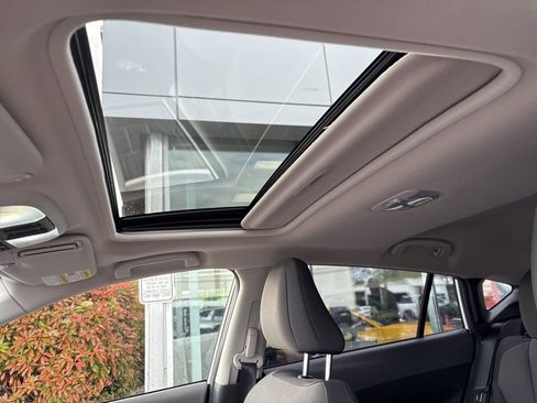 Certified 2025 Subaru Crosstrek 2.0i Premium image 12