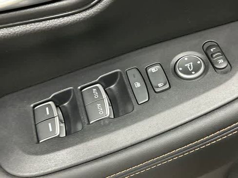 Used 2025 Honda HR-V Sport image 20