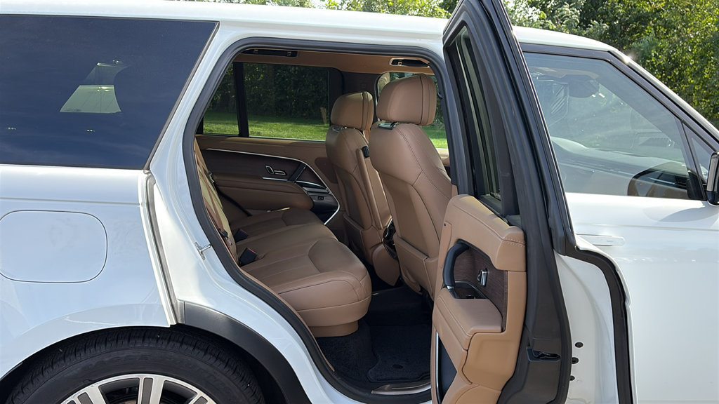 Used 2023 Land Rover Range Rover SE AWD/4WD image 28