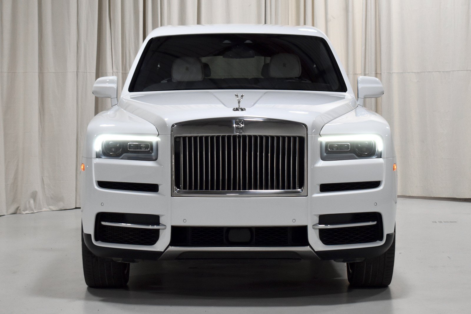 Certified 2023 Rolls-Royce Cullinan AWD/4WD image 5