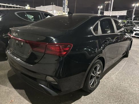 Used 2023 Kia Forte LXS FWD image 5