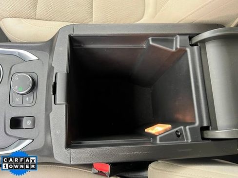 Used 2023 Chevrolet Traverse LT w/ LPO, Cargo Package AWD/4WD image 29