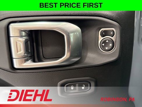 New 2026 Jeep Gladiator Sport AWD/4WD image 19