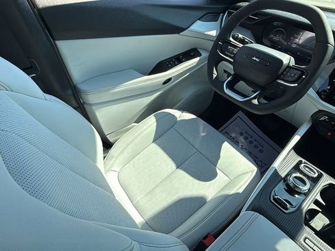 New 2026 Jeep Cherokee Limited image 14