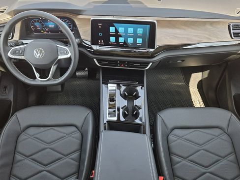 New 2026 Volkswagen Atlas SE FWD image 26