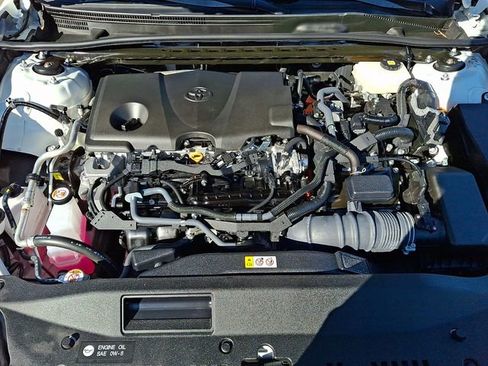 Used 2025 Toyota Camry LE image 32