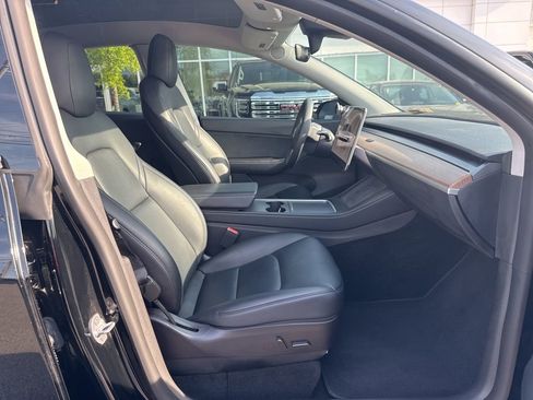 Used 2022 Tesla Model Y Performance AWD/4WD image 16