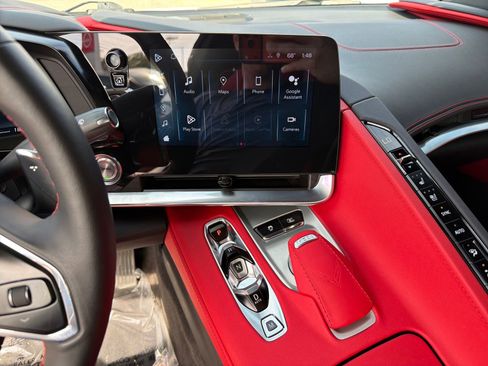 Used 2024 Chevrolet Corvette Stingray Preferred Cpe w/ Z51 Performance Package image 20