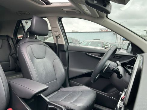 Used 2023 Kia Niro Wave w/ Wave Preserve Package FWD image 45