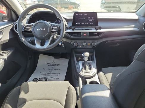 Used 2023 Kia Forte LXS w/ LXS Technology Package image 14