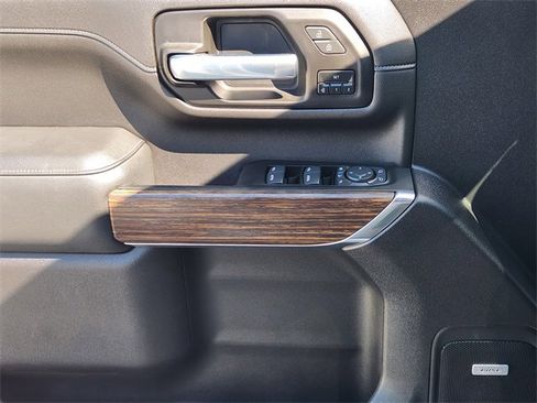 Used 2023 Chevrolet Silverado 2500 High Country w/ Safety Package II image 23