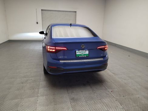 Used 2023 Volkswagen Jetta SE FWD image 6