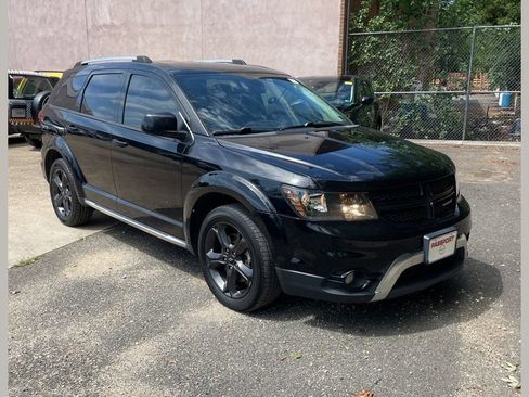 Used 2018 Dodge Journey Crossroad AWD/4WD image 1