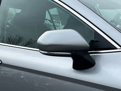 Used 2024 Toyota Camry SE image 7