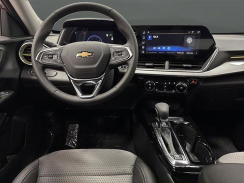 New 2026 Chevrolet Trax LT image 5