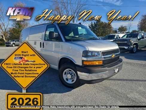 New 2025 Chevrolet Express 3500 image 1