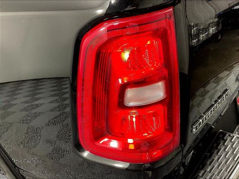 Used 2025 RAM 1500 Big Horn AWD/4WD image 24