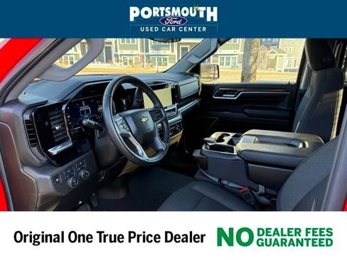 Used 2025 Chevrolet Silverado 1500 LT image 4