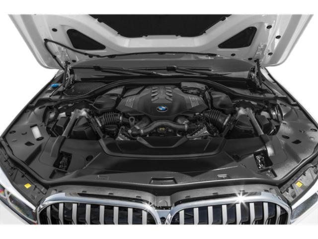 Used 2022 BMW 750i xDrive w/ M Sport Package AWD/4WD image 15