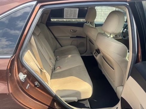 Used 2009 Toyota Venza AWD image 16