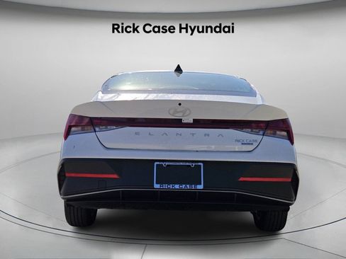 New 2026 Hyundai Elantra Blue image 4