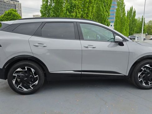 Certified 2025 Kia Sportage SX FWD image 3