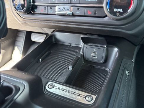 New 2026 Ford Bronco Outer Banks AWD/4WD image 19