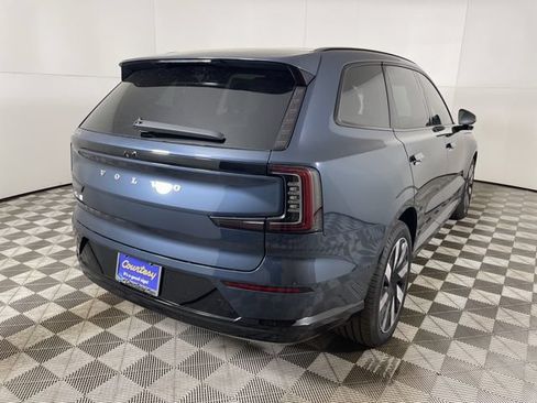 Used 2025 Volvo EX90 Ultra AWD/4WD image 10