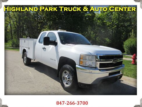 Used 2011 Chevrolet Silverado 2500 W/T w/ Snow Plow Prep Package AWD/4WD image 1