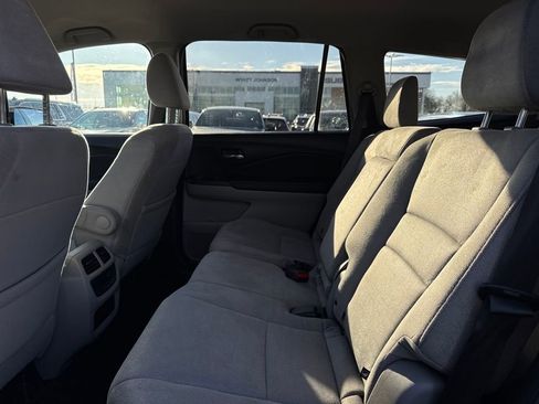 Used 2021 Honda Pilot EX image 11
