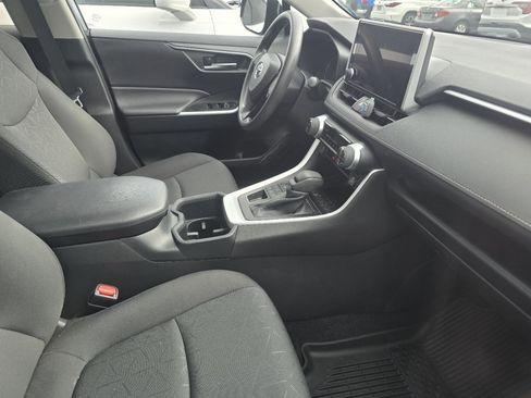 Used 2024 Toyota RAV4 XLE AWD/4WD image 13