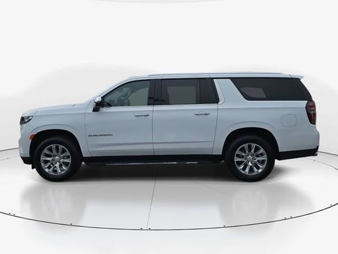 Used 2023 Chevrolet Suburban Premier image 9
