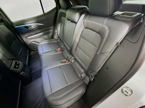 New 2026 Chevrolet Equinox EV LT image 25