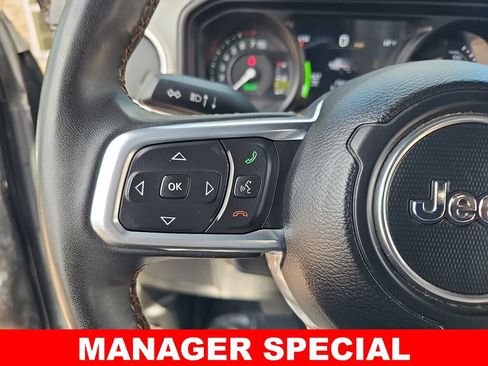 Used 2024 Jeep Wrangler Unlimited Sahara AWD/4WD image 16