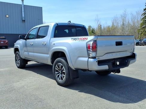 Used 2023 Toyota Tacoma TRD Sport w/ Technology Package AWD/4WD image 7