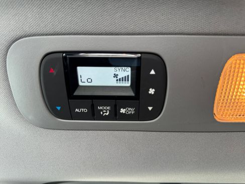 Used 2023 Honda Odyssey EX-L image 24