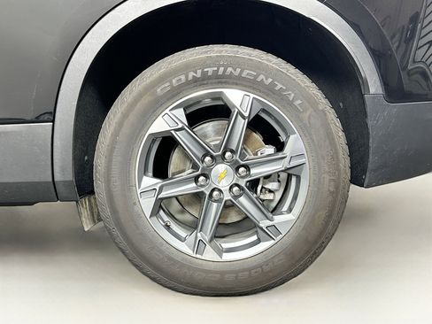 Used 2025 Chevrolet Blazer LT FWD image 11