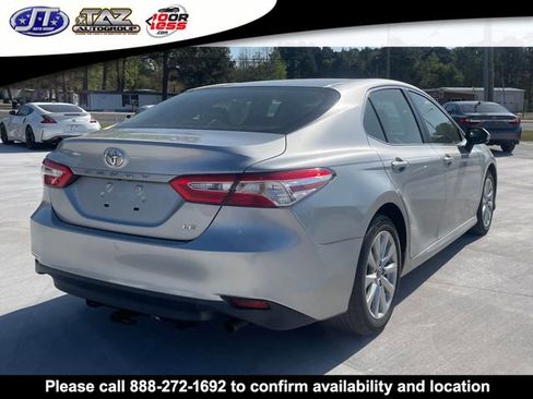 Used 2018 Toyota Camry LE FWD image 7