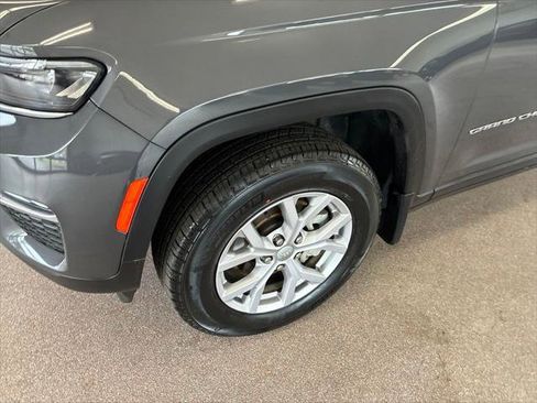 Certified 2022 Jeep Grand Cherokee Limited AWD/4WD image 5