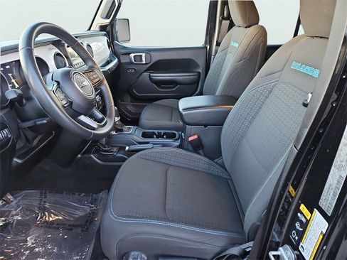 Used 2021 Jeep Wrangler Unlimited Sport image 27