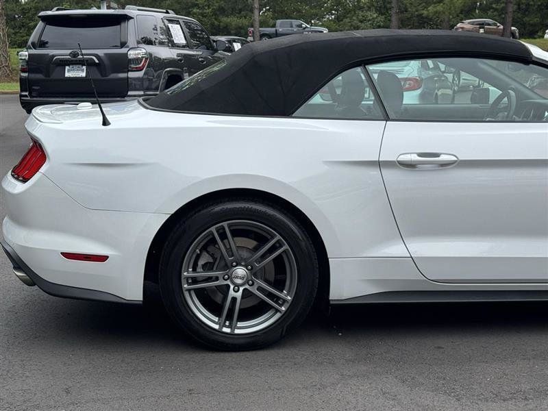Used 2018 Ford Mustang Premium RWD image 7