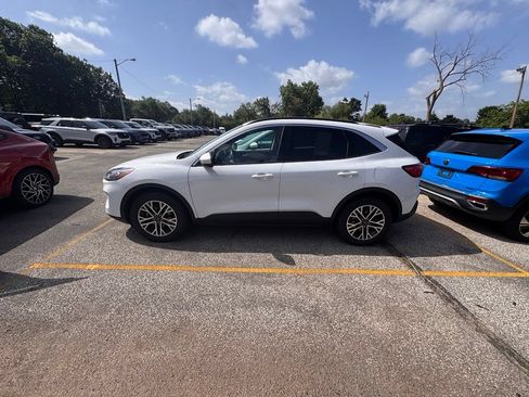 Used 2020 Ford Escape SEL AWD/4WD image 2