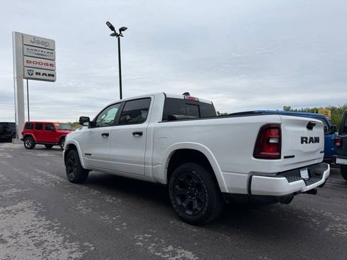Used 2025 RAM 1500 Big Horn AWD/4WD image 5